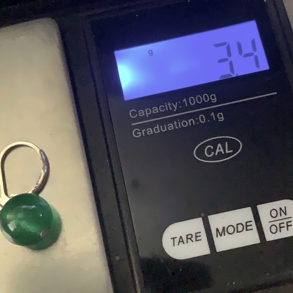 NEW Pretty classic Green Jade earrings - Picture 5 of 6